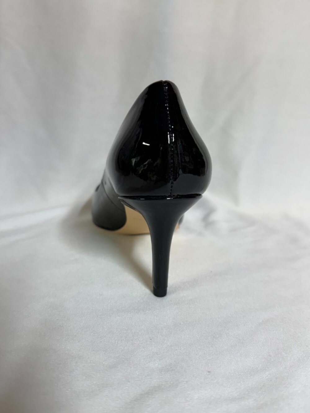 Ann Taylor Black Patent Perfect Pump - Picture 3 of 7